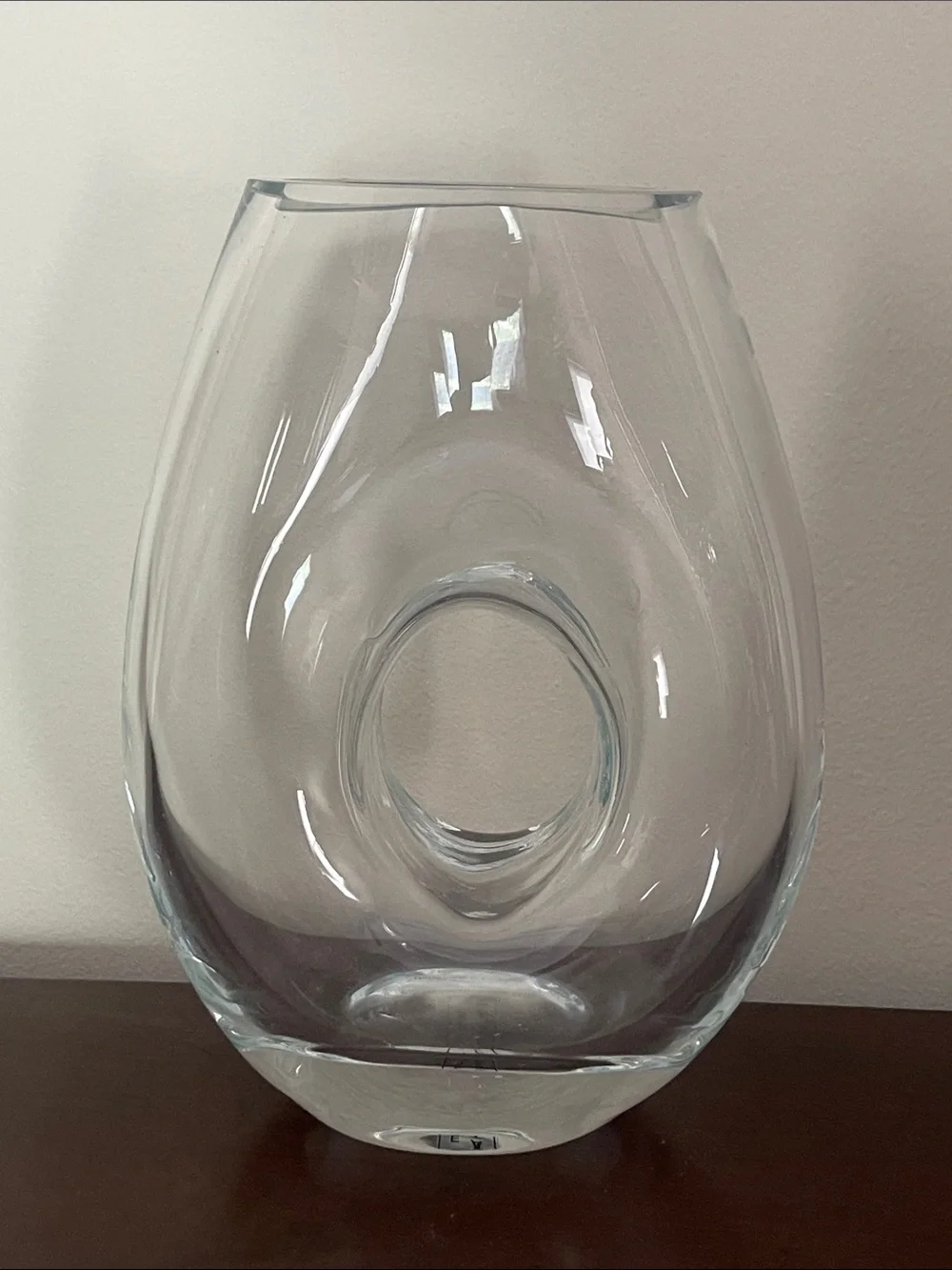 Vtg Crystal Donut-.Hole Vase